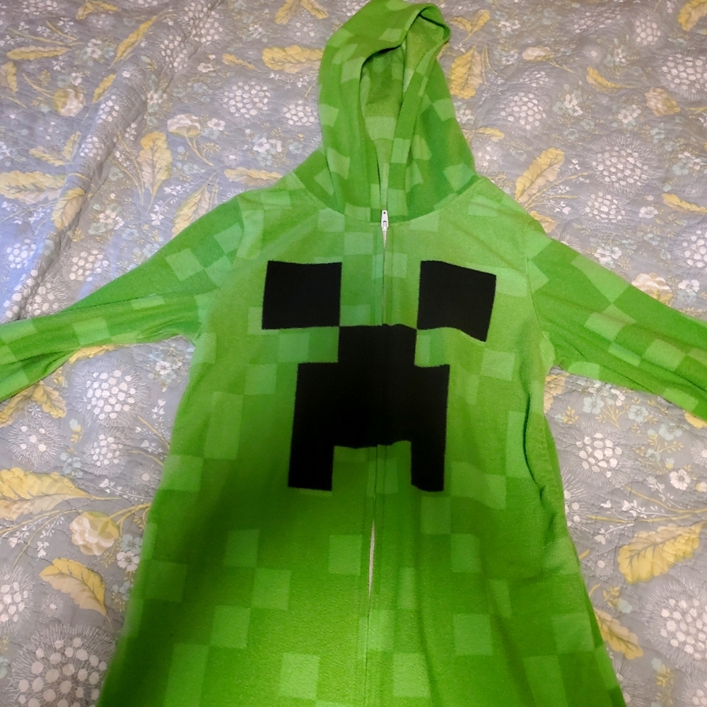 Minecraft zipper onesie Size 8